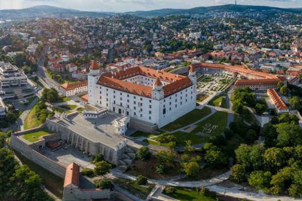 BRATISLAVA I ČOKOLADARNICA HAUSWIRTH - 1 dan autobusom